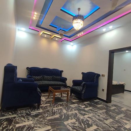 Lavish Residency Guest House Fasial Town Rawalpindi Exteriör bild