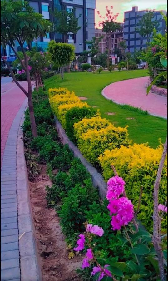 Lavish Residency Guest House Fasial Town Rawalpindi Exteriör bild