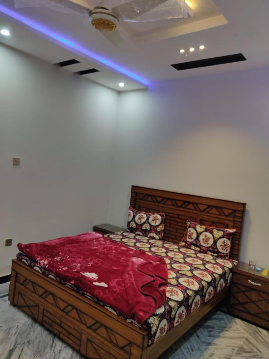 Lavish Residency Guest House Fasial Town Rawalpindi Exteriör bild